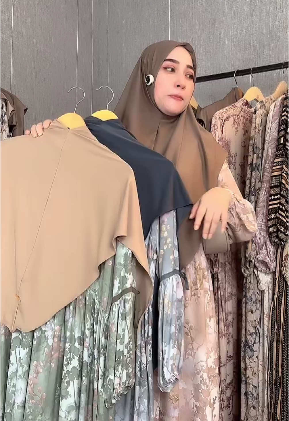 Aurel fresia series 😍     #ootdhijab #dress #gamis #mididress #gamislebaran #lewatberandafyp #fyp 