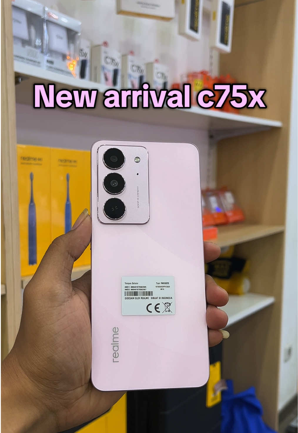 HOT PRODUK!! realme C75X warna pinky cakep bet. Spek singkat c75x: Chipset helio g81 ultrra refresh rate 120hz Baterai 5600mAh Fast charger 45w Voc🔥🔥. #realmeindonesia  #realme  #realmestoreponorogo  #fyppppppppppppppppppppppp  #realmec75x