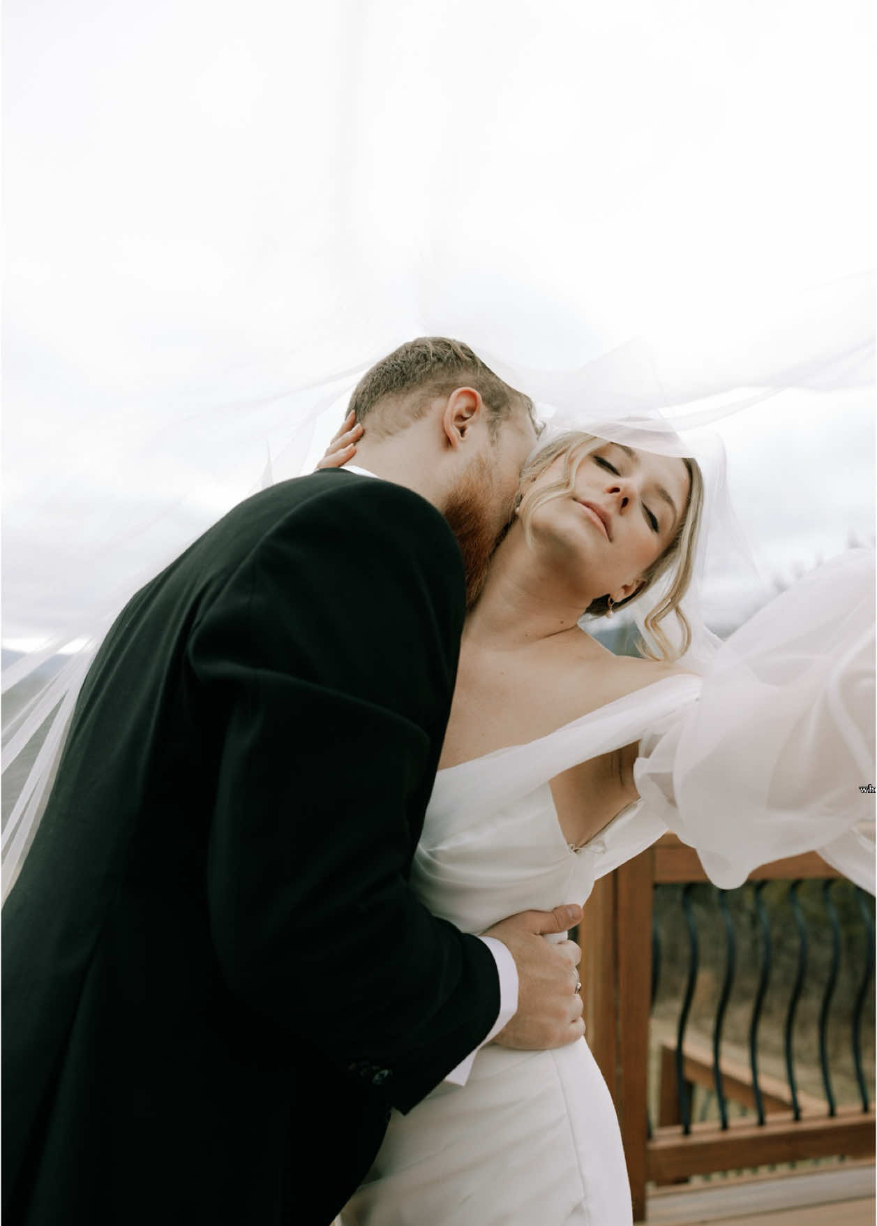 #creatorsearchinsights #weddingphotos #weddingphotographer #atlantaweddingphotographer #luxuryphotographer #sentimentalphotos #fyp 