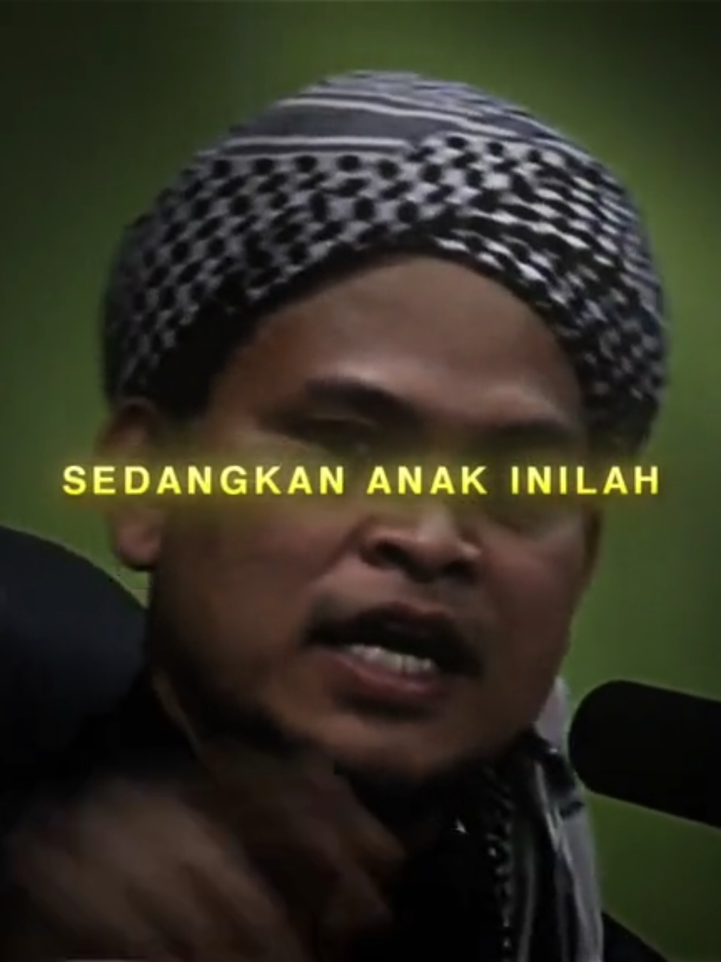 Apabila seorang manusia meninggal dunia, terputuslah amalannya kecuali tiga perkara: (1) sedekah jariah, (2) ilmu yang dimanfaatkan, dan (3) anak soleh yang mendoakannya.