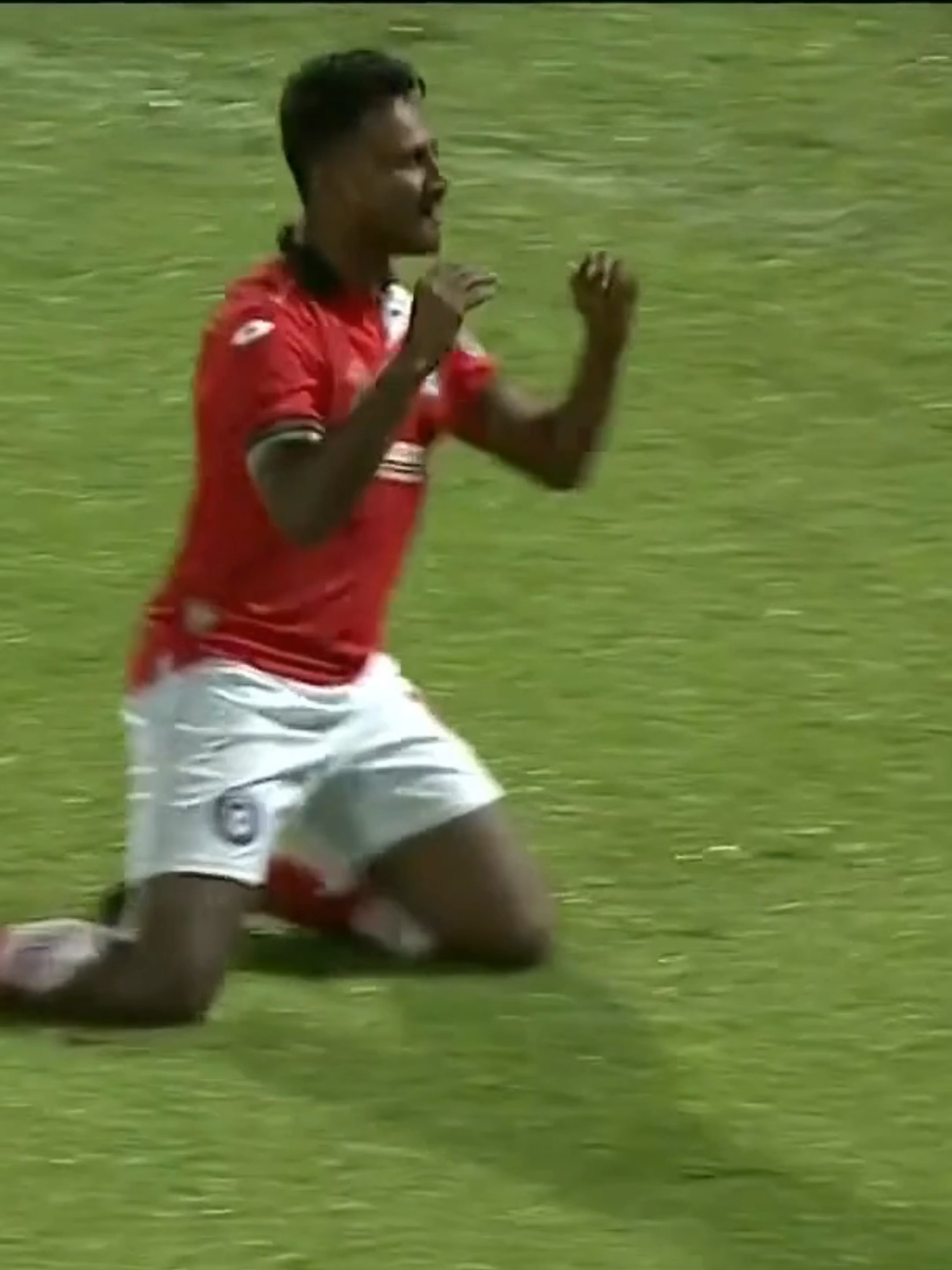 Jaringan S. Kumaahran buat Sabah FC !! Kini anda boleh menonton ‘Key Moments' seperti Gol, Saves, drama di penghujung permainan dan pelbagai aksi menarik semasa perlawanan sedang berlangsung! Muat turun aplikasi baharu MFL secara percuma sekarang #MFLKeyMoments #LigaSuper2024-25