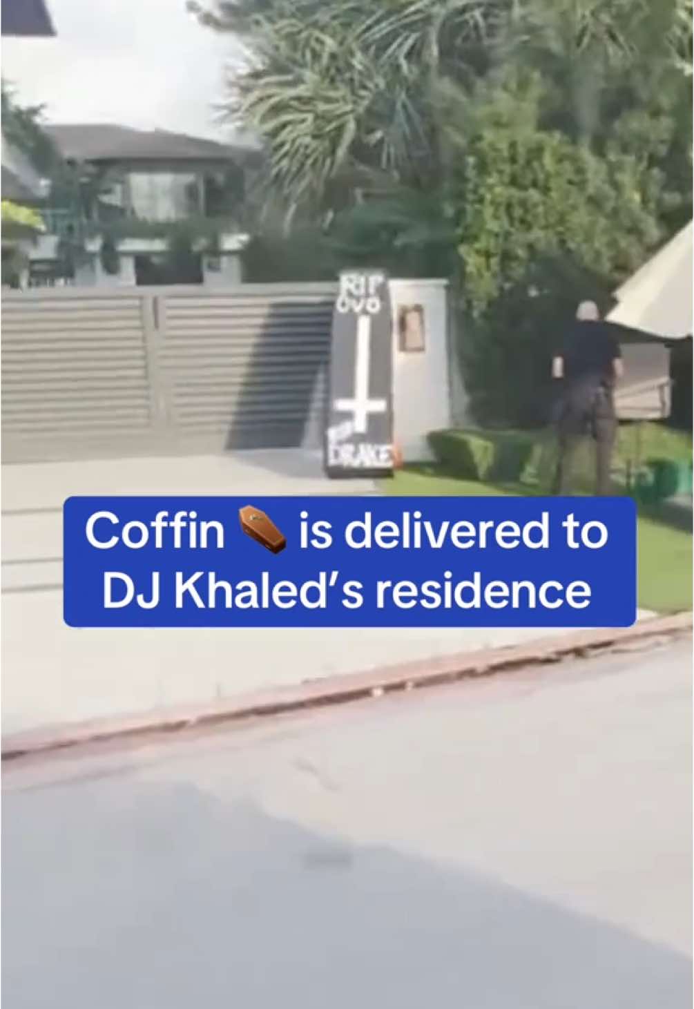 According TMZ.com, police have said the mysterious coffin was delivered to DJ Khaled's residence by two people who upon transport dropped down to their knees and began to pray! 👀 This comes just a fews after rebel rapper, Tekashi 6ix9ine, received the same odd delivery. ⚰️ The coffin read 'RIP Drake' and 'RIP OVO' with an upside down cross painted on the box. Is the coffin a threat of some sort? Or is this just a thorough prank? 🤔 📷 SWNS #DJKhaled #tekashi69 #drake #news 