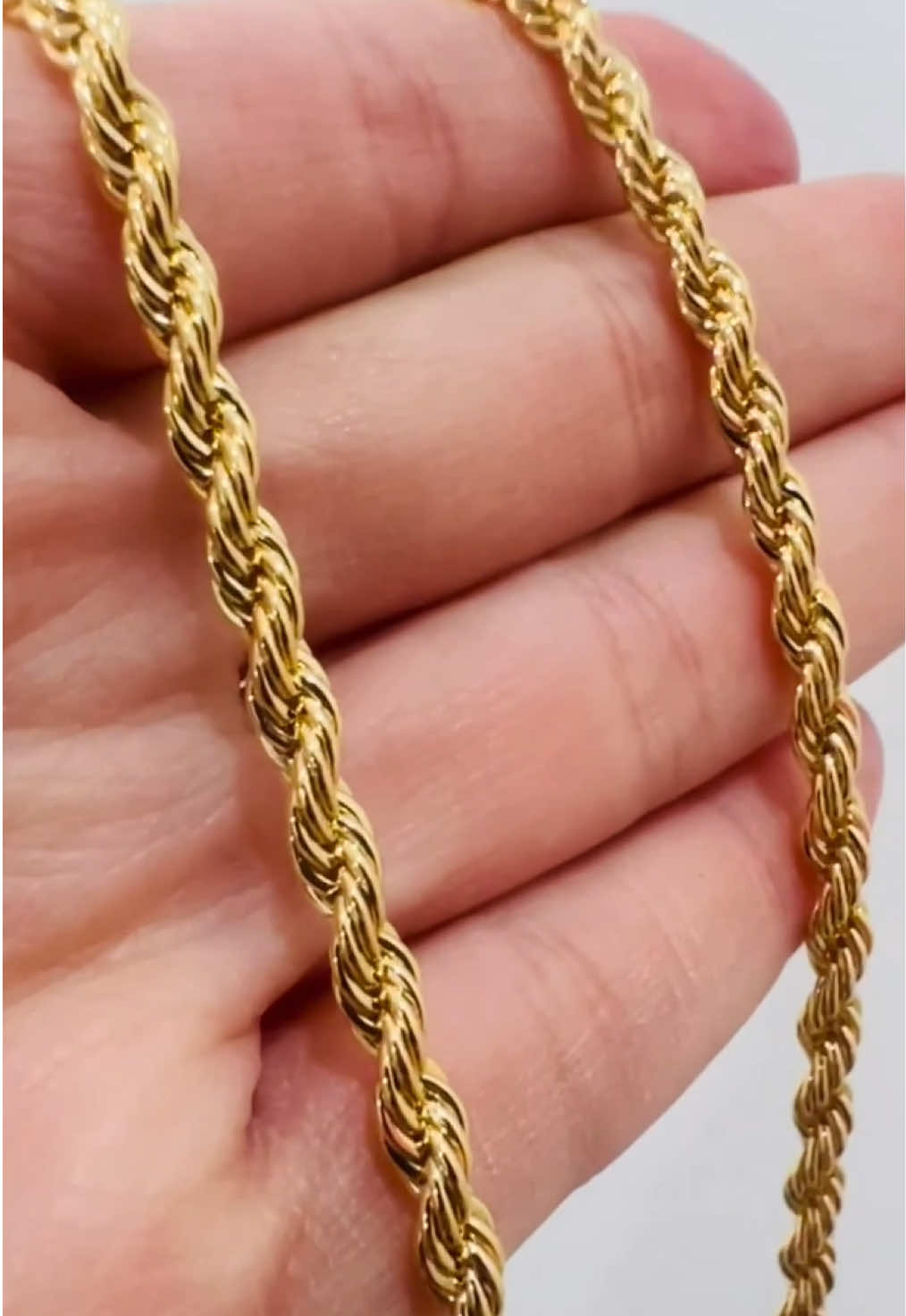 Gold Filled Rope Necklace #ropenecklace #ropechain #menschain #mensjewelry #mensfashion #goldfilledjewelry #goldfilledjewellery #jewelrylover #jewelrylovers #jewellery #jewelryoftheday #jewelryofinstagram #figaro #statementnecklace #statementjewelry  #statementjewellery #mensstyle #womensnecklace #jewelryforher #jewelryforwomen #jewelryformen #statementnecklaces 