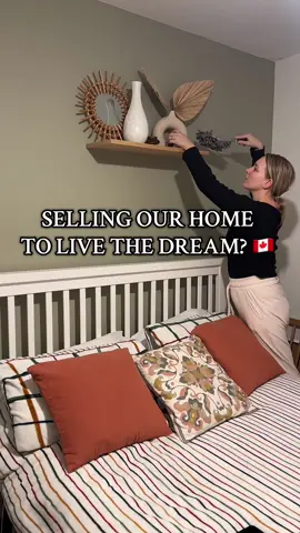 How do you condense a whole home into a few suitcases?! 🤷🏼‍♀️ #movingabroad #movingtocanada #uktocanada #livingabroad #sellingyourhome #onewayticket #familyadventures 