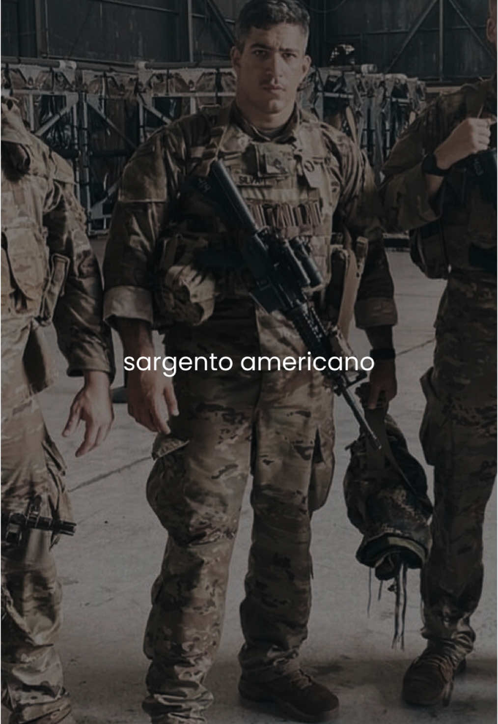 Sargento americano sobre gaulês.