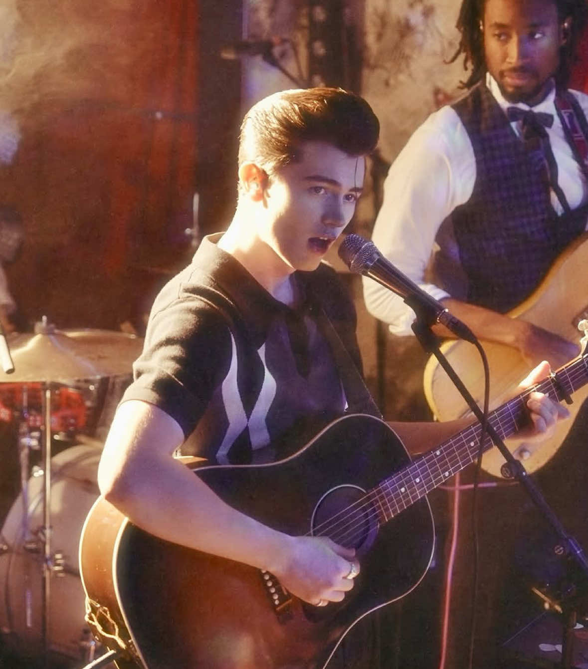 I Think They Call This Love (Live from Manchester) The full video is OUT NOW on Elliot's Youtube channel! #elliotjamesreay #ithinktheycallthislove #elliotjamesreayph #concert #liveperformance 