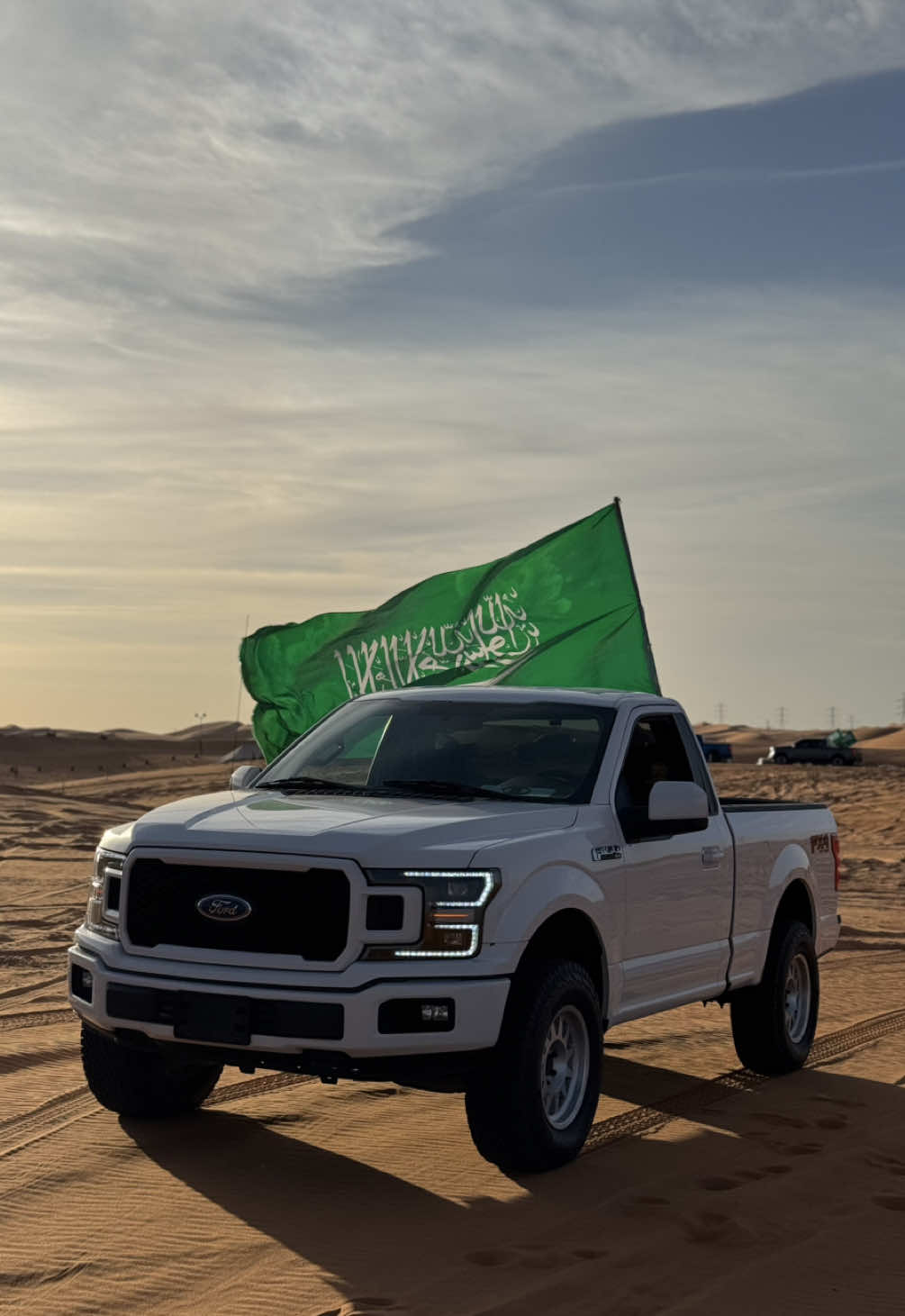 بكل مكان تجدوني 😎💚🇸🇦 #اكسبلور #يوم_التأسيس#السعودية#الرياض#سيارات#فورد#جمس#سييرا #gmc#ford#ford150#f1502018#car#cars#carsoftiktok #saudi 