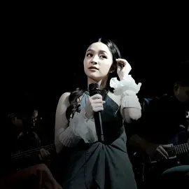 For your sincerity and effort, we really hope for that too. Love🤍@Eca Aura🐝  #elsajapasal #ecaaura #mhs #talkpod #fyp #sing #singer #menunggugiliran #pernahdicinta 