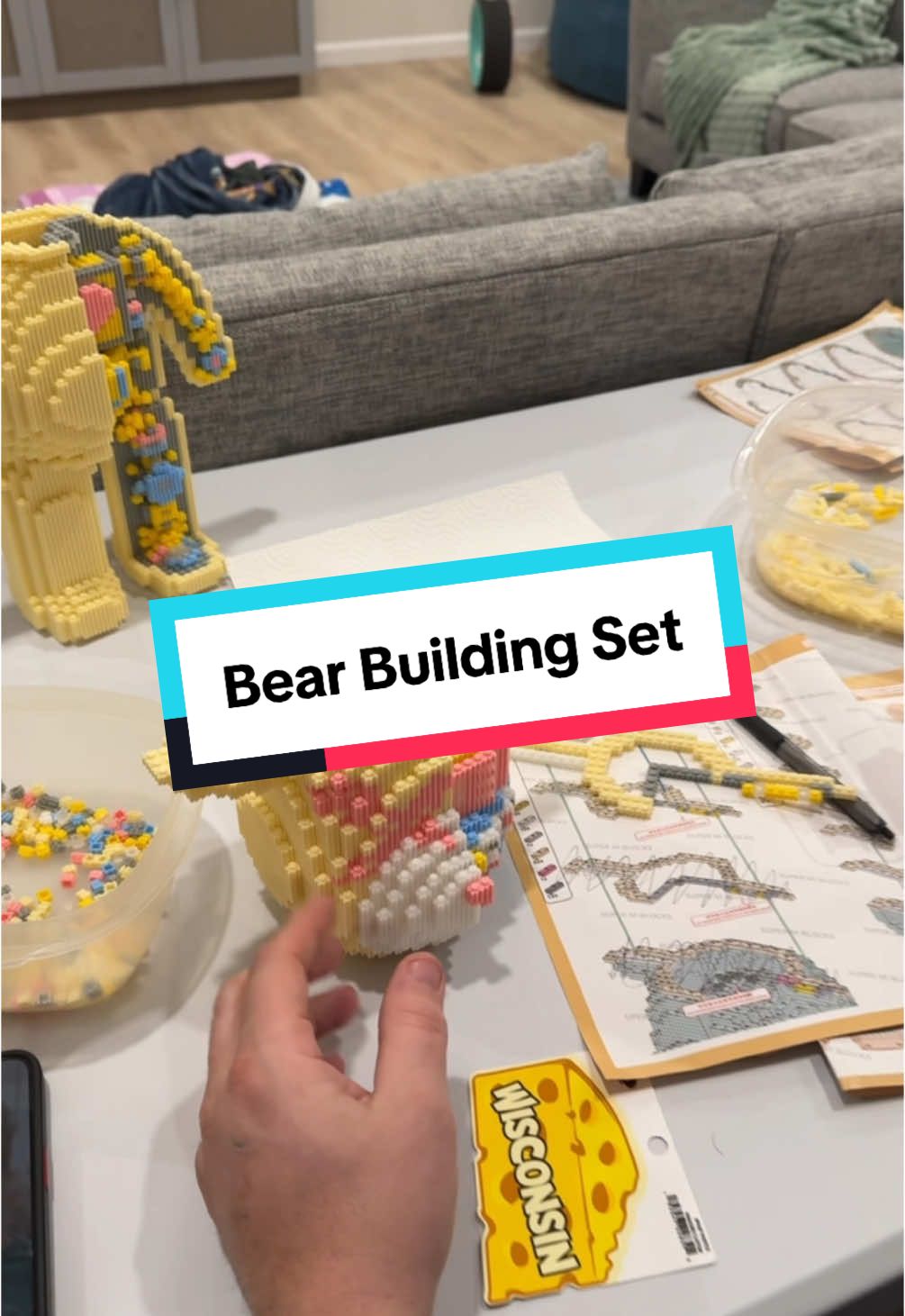 Replying to @user4654944620550 no issues here with the pieces falling apart. Seems pretty sturdy to me. Looks like the bear should be done tonight! 