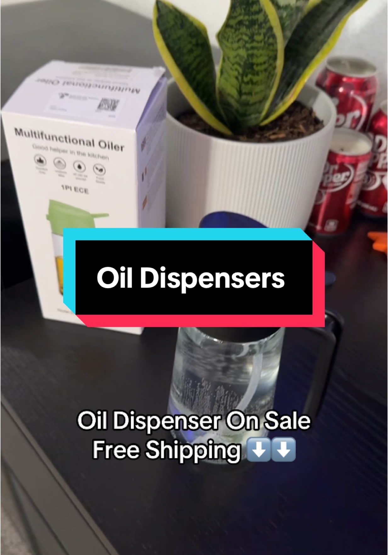 Grab this oil dispenser today⬇️⬇️ #creatorsearchinsights #oildispenser #oil #dispenser #cook #cooking #cookingathometiktoktv #TikTokShop #giftguide #sale #dealsforyou #tiktokmademebuyit #fyp #techtok #techfinds #foryoupage #viralvideo #trending #tiktokshop #tiktokshopcybermonday #tiktokshopholidaydeals #tiktokshopholidaysale #tiktokshopholidayhaul #spotlightfinds #ttsdelight #starcreatorcompetition #freeshipping 