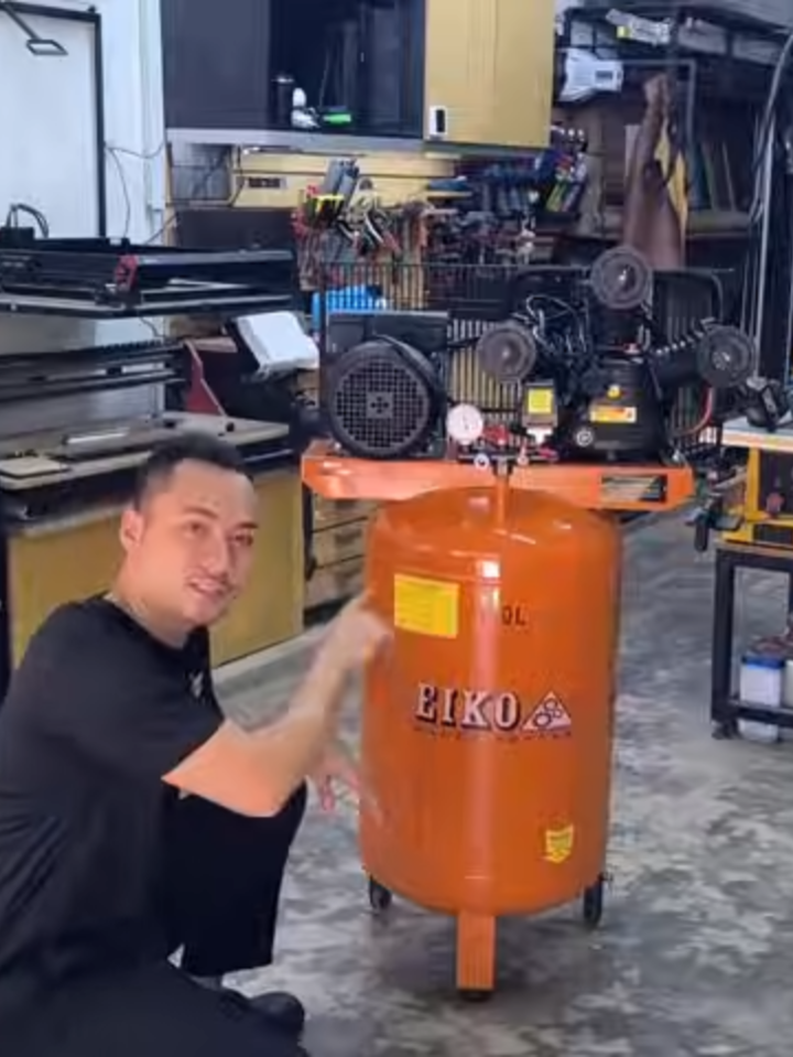 EIKO EKA-150/12.5(S) 4.0HP 12.5Bar Portable Heavy Duty Single Phase High Pressure Stand Air Compressor 3 Piston Head Design #eiko #4.0hp #12.5bar #8bar #heavyduty #highpressure #lowpressure #stand #aircompressor #3piston #singlephase