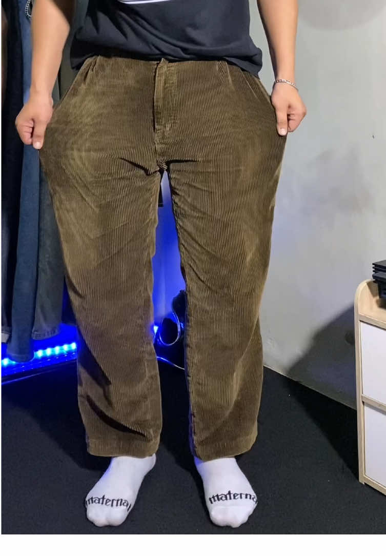 BUAT KALIAN YANG NYARI CORDUROY GAS LANGSUNG DI KERANJANG KUNING 😮‍💨🤩 #rekomendasioutfit #mensstyle #gombrong #skenaoutfit #OOTD #corduroypants 