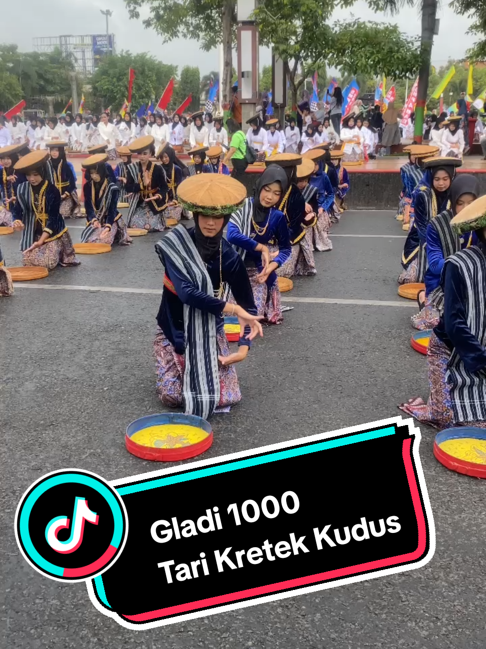 Gladi 1000 Tari Kretek Kudus di alun alun moga lancar #sperobakudus  #speroba  #1000tarikretekkudus #muri1000tarikretek #viral1000tarikretek #1000tarikretekalunalunkudus