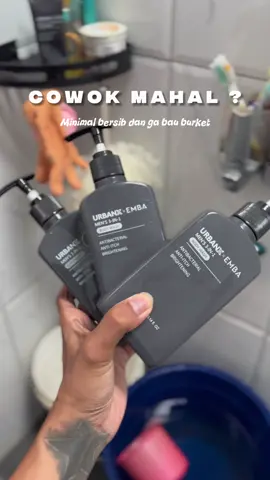 Bodywash cowok mahal urbanX , hempasin jerawat punggung dan BB #bodywash #sabunmandi #sabunmandicair #sabunmandiviral #urbanx #bodywashurbanx 