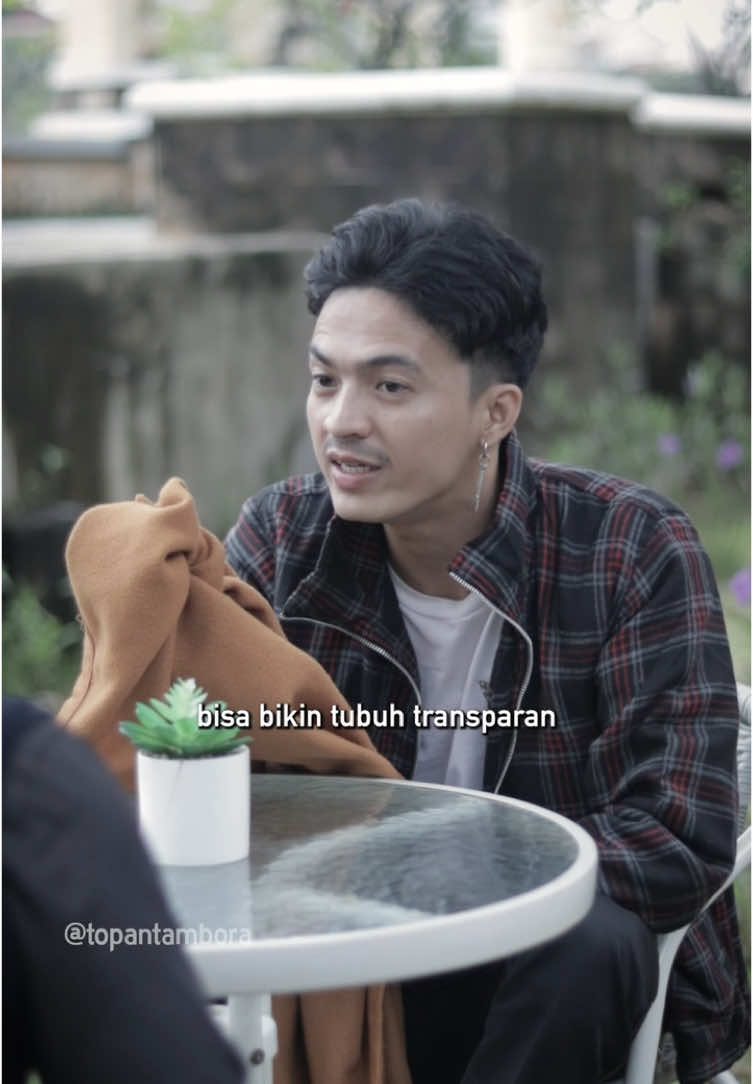 Selimut transparan buat ngintip cewek?! @Joe Brendo  #SerialTikTok #TikTokTainment #TikTokSeries #TikTokSeriesFuture #drama #topantambora #suneedaycreative #dramatiktok #viraltiktok #temen #kakakadik #cinta #selimut #transparan 