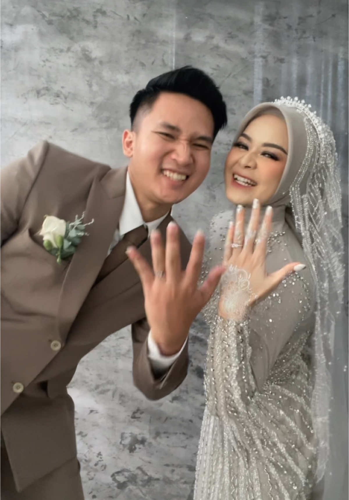 My husband ciee 🤏🏻🤏🏻🤏🏻#wedding 