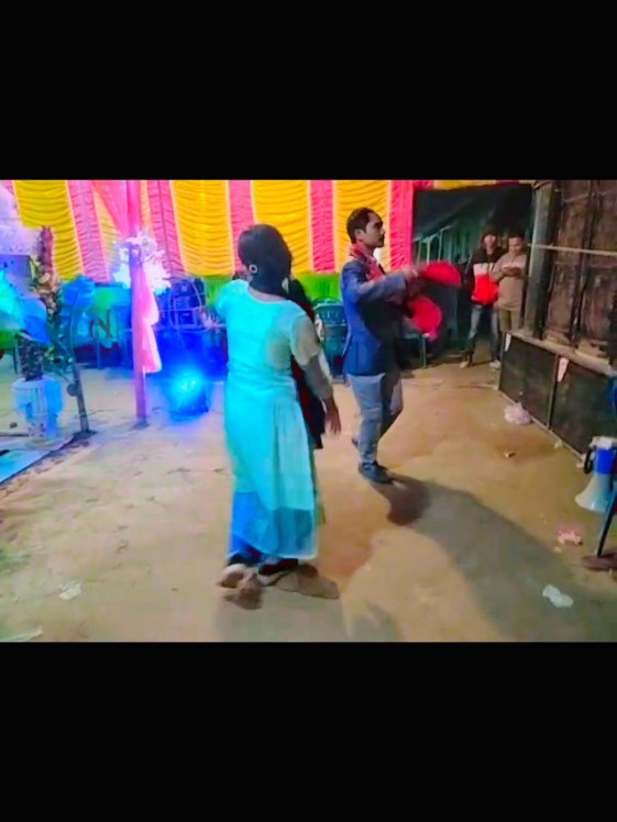 বাড়িতে বাড়িতে শালী দুলাভাই নাচ ভিডিও#foryou #fyp #dance #tiktokviral #vairalvideo #tanding #everyone #tiktok #unfrezzmyaccount #bangladesh🇧🇩 @TikTok 