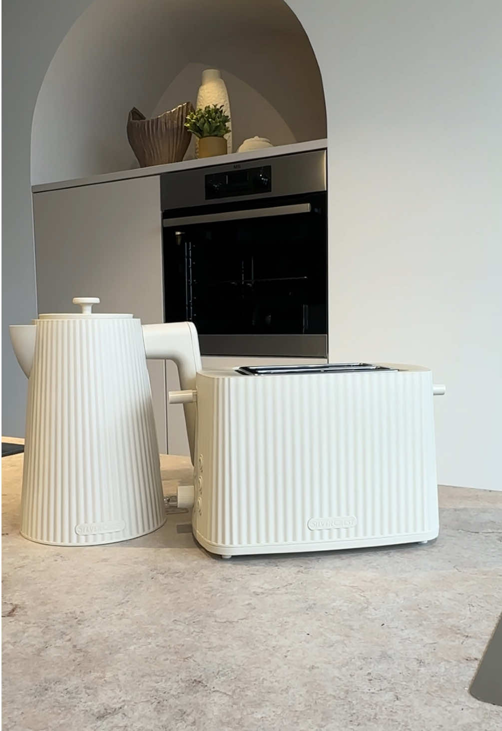 Ren naar Lidl😍 Alessi Plissé dupe waterkoker broodrooster beige keukenapparatuur 