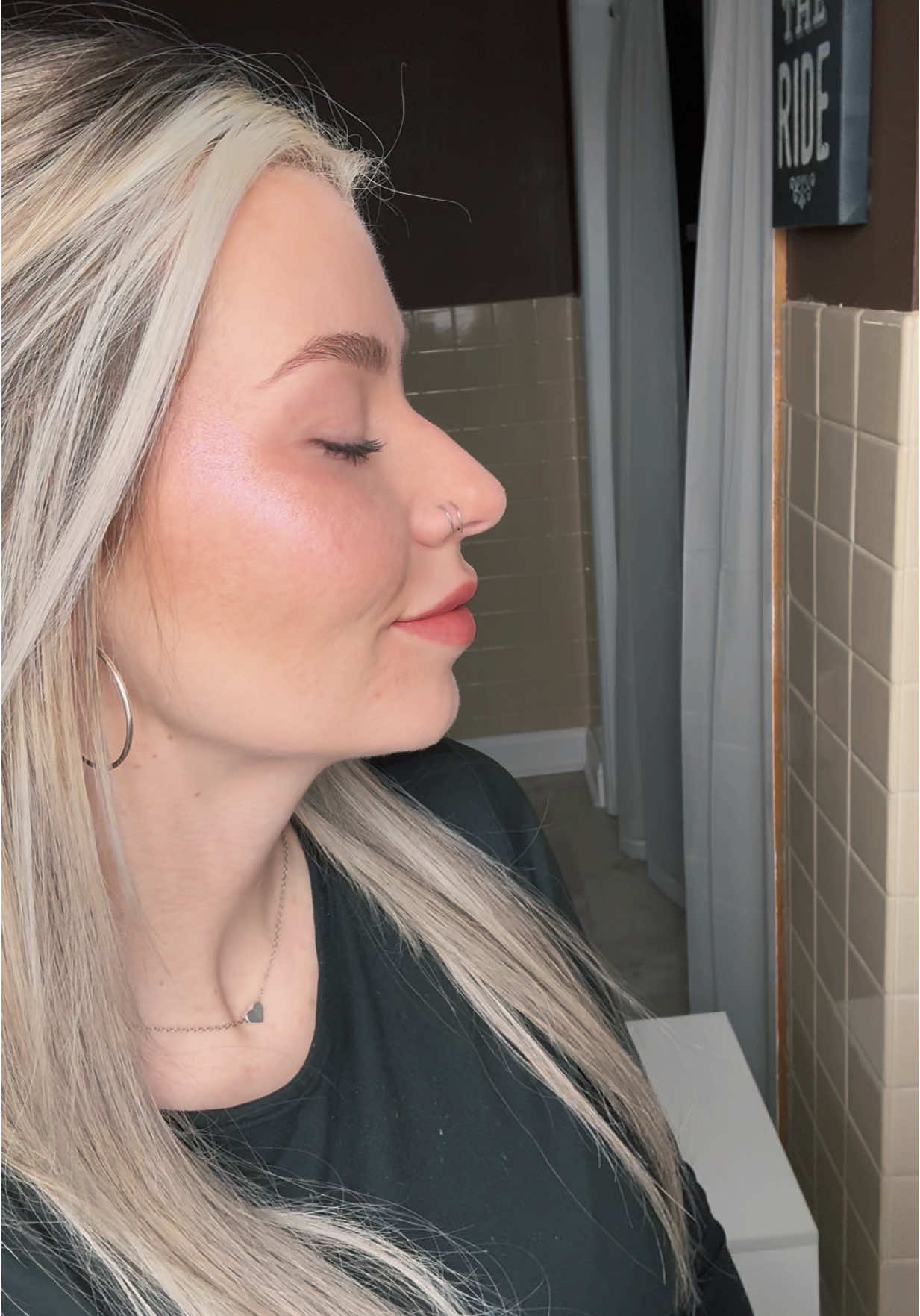 @Morphe Cosmetics BLOWN AWAY AT THIS HIGHLIGHTER! #highlight #morphecosmetics #beauty #fashion #morphehighlighter #morphehighlight #cosmetics #morphebabe 