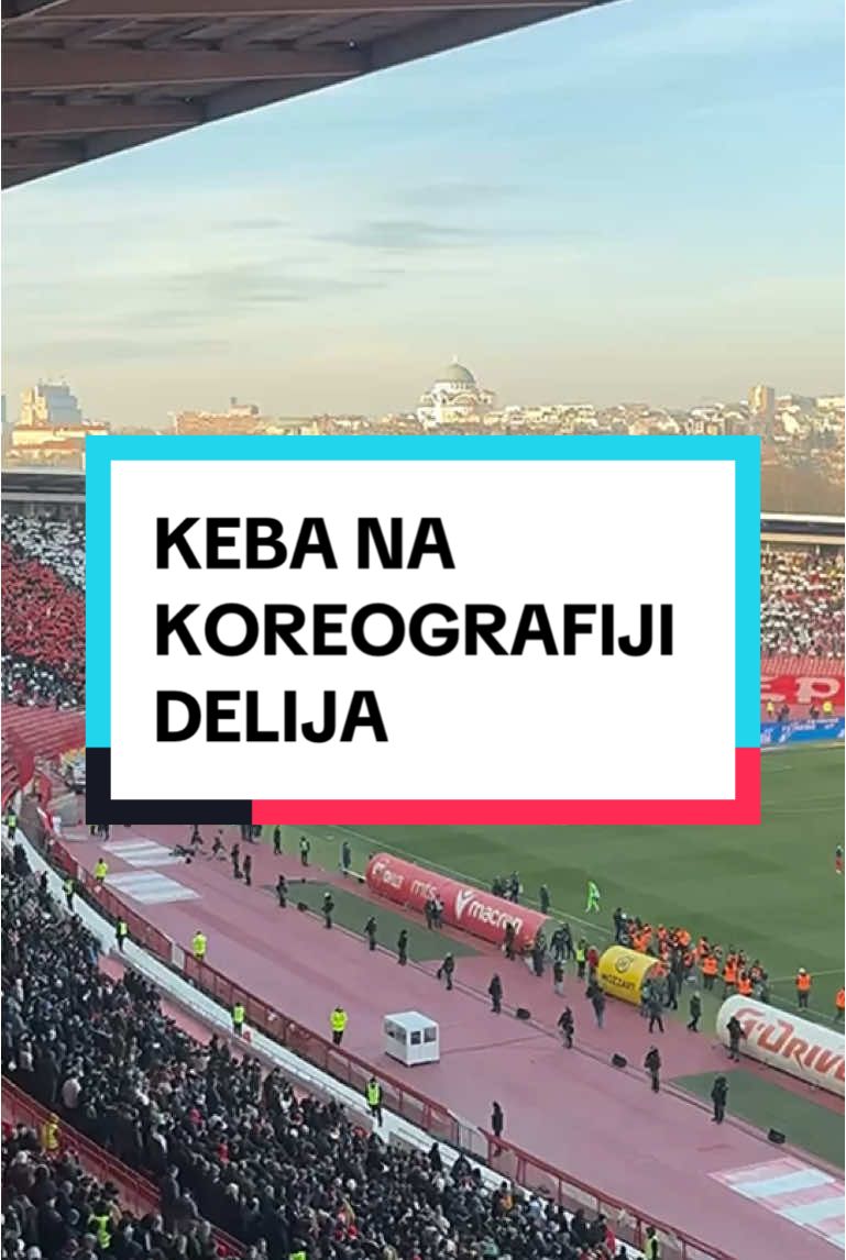 Dragan Kojić Keba na koreografiji Delija! Keba je bio prisutan na sjevernoj tribini gdje je kratko vodio navijanje uz pjesmu 