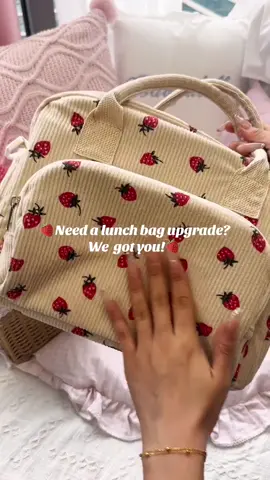 Sweeten your lunch break! Grab yours now!🍓#lunchbag #strawberry #cute #TikTokFashion #foru #bagforwomen #packmybag #lunchtimetiktok #grab #deal #sale #style #tiktokshop #workbag #schoolbag 
