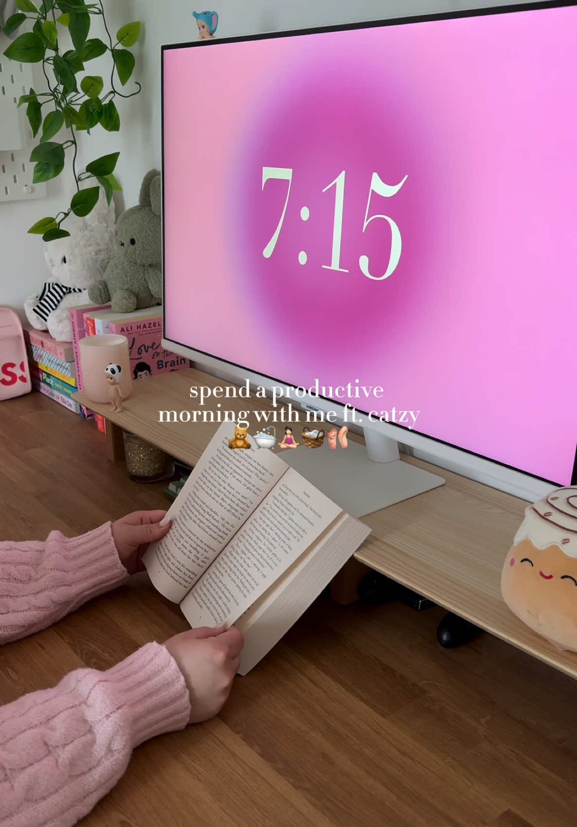 spend a productive morning with me🧸🛁🧘🏻‍♀️🧺🩰 this is your sign to download the app and start tracking your goals 🌟 #SelfCare #MentalHealth #goals #motivation #inspiration #morningroutine #productive 
