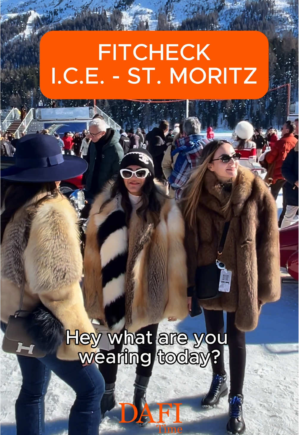 Outfits on the ICE in St Moritz 🇨🇭 👛: Hermes Evelyne 16 Black Ghw  - Mini Kelly 20 Craie (white) GHW - Constance 18 Etoupe Phw  ⌚️: Cartier Baignoire Yellow Gold on Leather strap - Cartier Baignoire Mini in Yellow Gold  📍: for tag please send us a pm :)  - www.dafitime.com - #stmoritz #theice #theicestmoritz  #oldmoney #rolexcollector #oldmoneyoutfits #oldmoneylifestyle #watchoftheday #wristroll #dresswatch #aura #highendwatches #cartier #baignoire #baignoiremini #constance18 #minikelly #kelly20 #evelyne16 