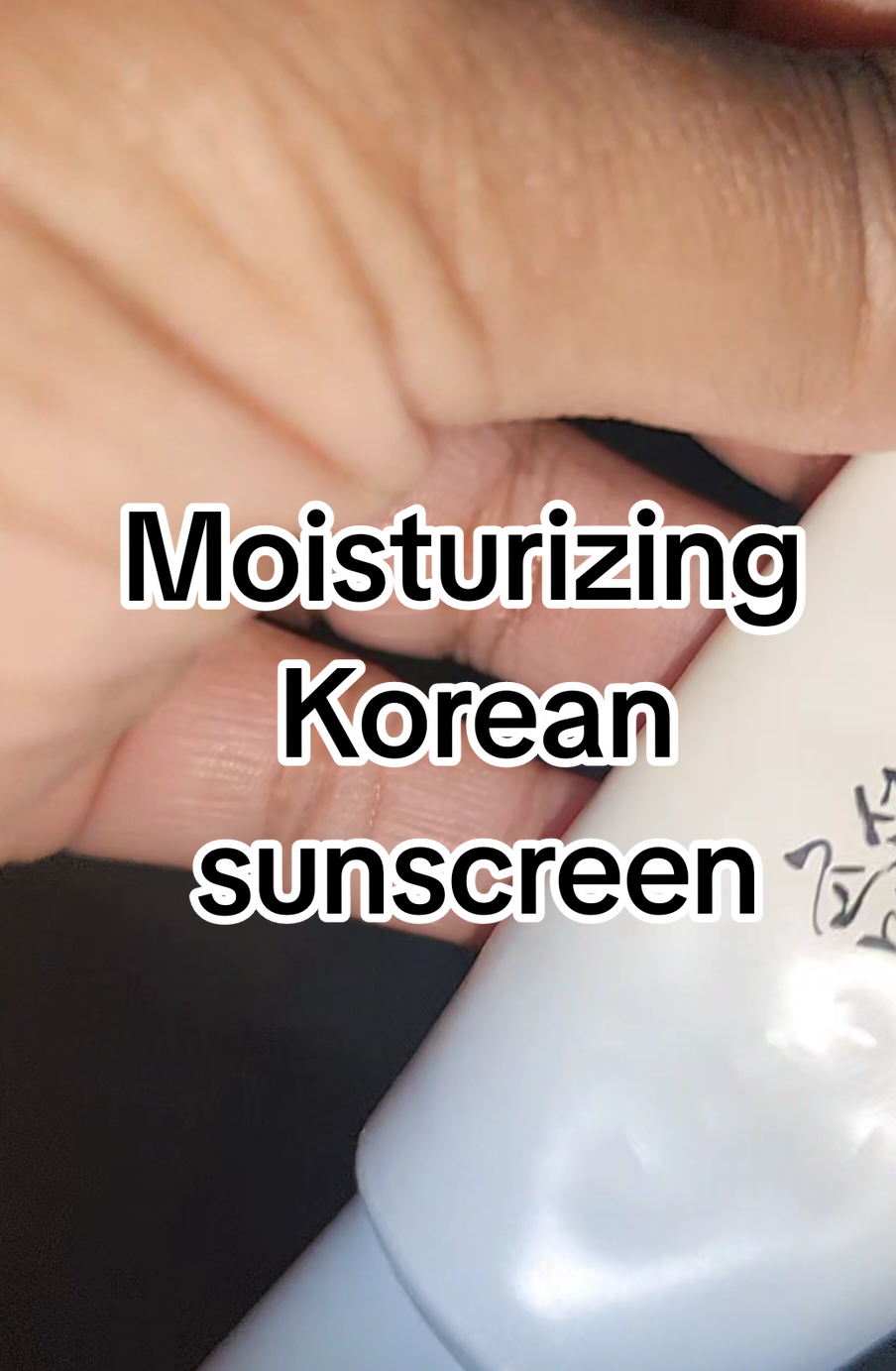 Replying to @da_sensitive_savage This is the Beauty of Joseon  Moisturizing sunscreen I was referring to. Love this one. 