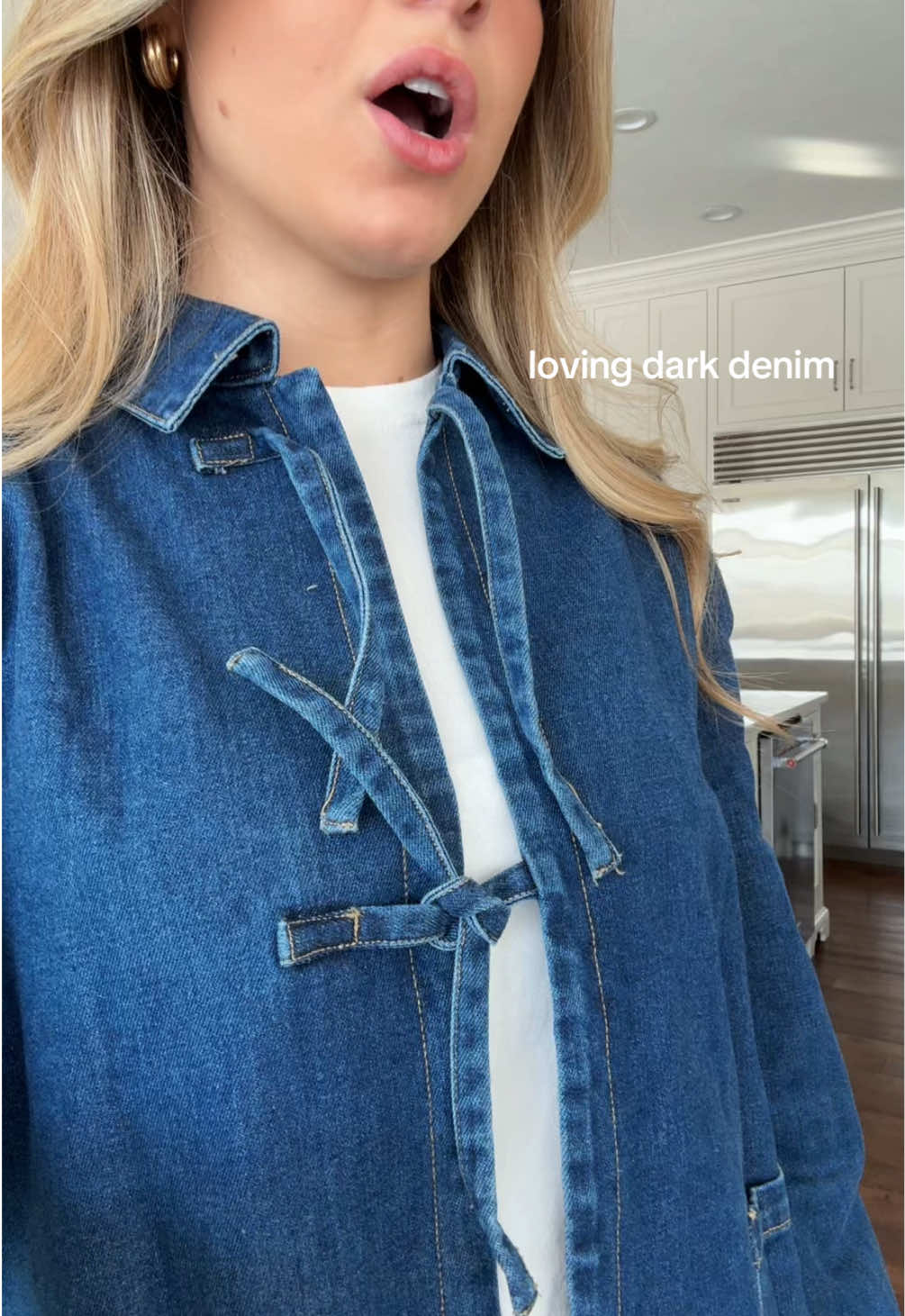 such a good quality dark denim shirt jacket 🇺🇸 size medium in the darkest wash! #darkdenim #shirtjacket #denim #denimjacket #coastaloutfit #coastalgrandmother #barreljeans 