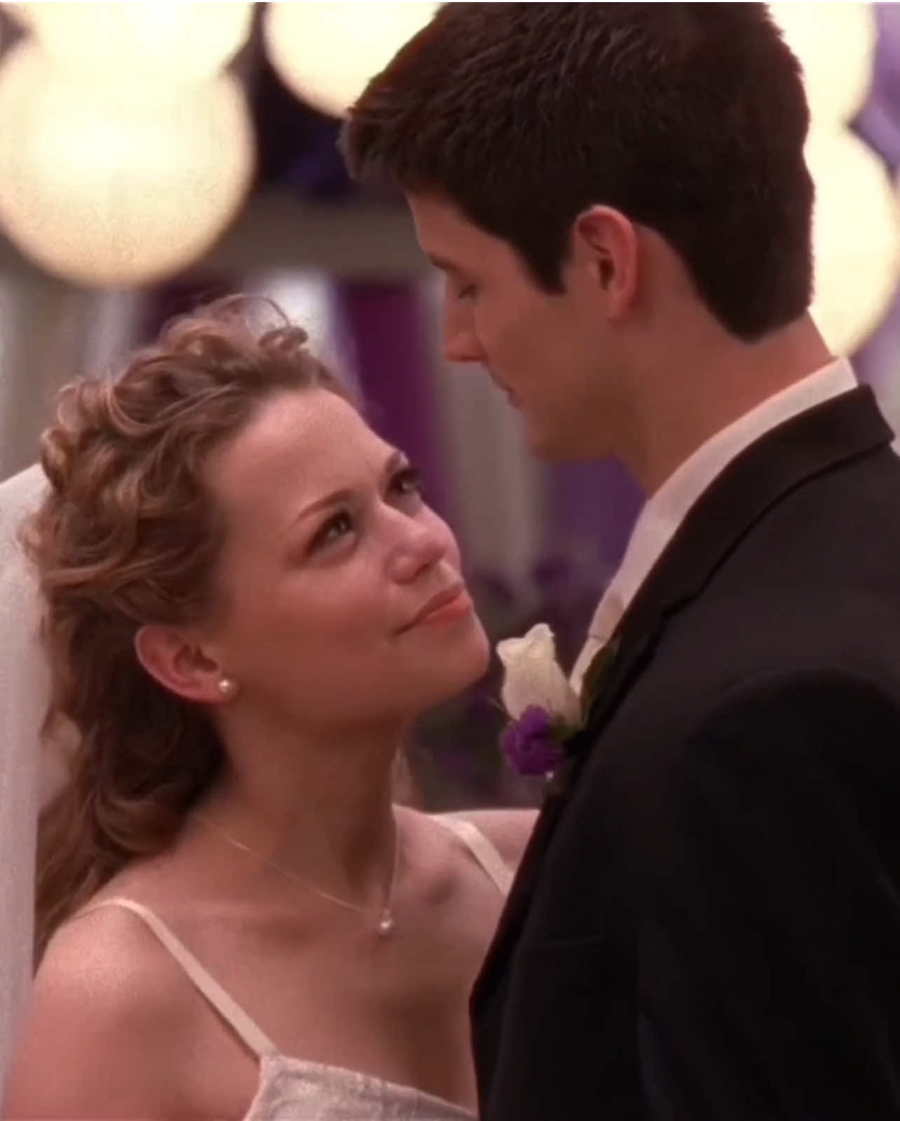 Their relationship is everything😖 #haleyjamesscott #nathanscott #naley #onetreehill #oth #edit #fyp #naleyedit #jameslafferty #joylenz #omgpage 