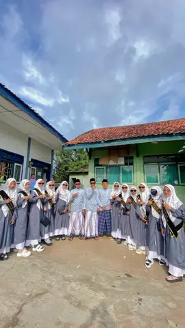 setiap pertemuan pasti ada yang namanya perpisahan see you next time tad😌@qodirqodir856 