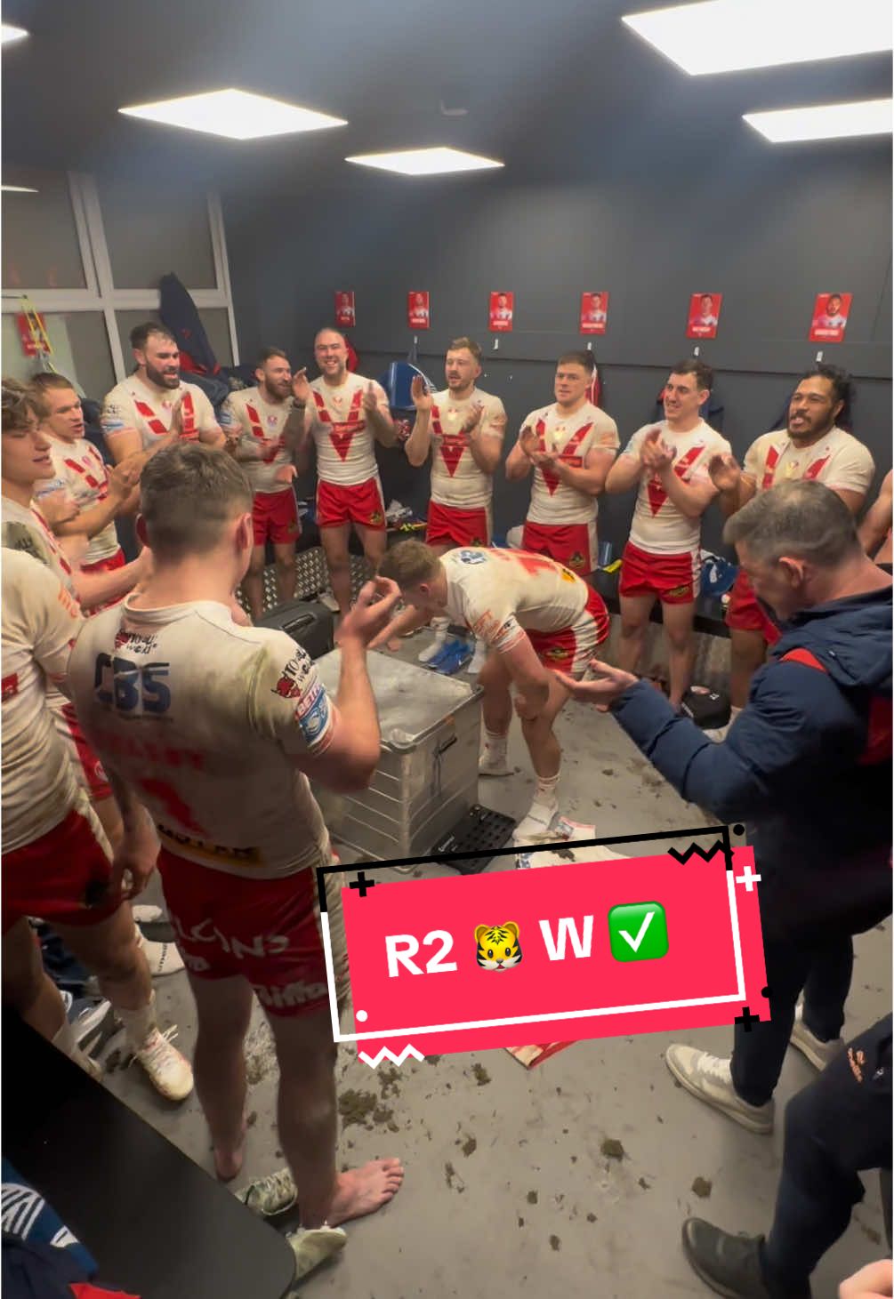 📢 Leesy after signing his new deal led off the team song following our win over Cas!  #COYS #RugbyLeague #OhWhenTheSaints 