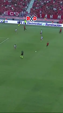 La poesía de la gambeta, el arte del gol 👹😮‍💨😍 #Independiente #TodoRojo #VamosNosotros #Gol #Angulo #Cabral #TodosJuntos #Poesía 