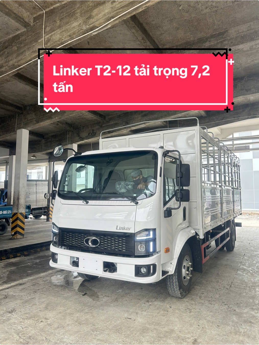 LINKER T2-12 _Tải trọng: 7,2 tấn  _Kích thước thùng: 6,300 x 2,220 x 2,150 m _Sử dụng khối động cơ Weichai cực kì bền bỉ và tiết kiệm nhiên liệu  _Nội thất chỉnh chu và cực kì đẹp _Xe đang có sẵn tại Thaco Tiền Giang #Linker #Linker7tan #thacolinker #linker7tan2 #thacotiengiang #nhothacotiengiang #xetai7tan #xetaithaco #xetaitragop #foryou #viral #xuhuong #xetaideptiktok #CapCut #xetaitoptop 