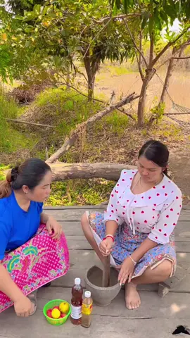 ตำพริกแบบฮาฮา#ก่อนบ่ายคลายเครียด #ติดเทรนกระแสดังวันนี้ #hahaha😂😂😂 #คลายเครียด 