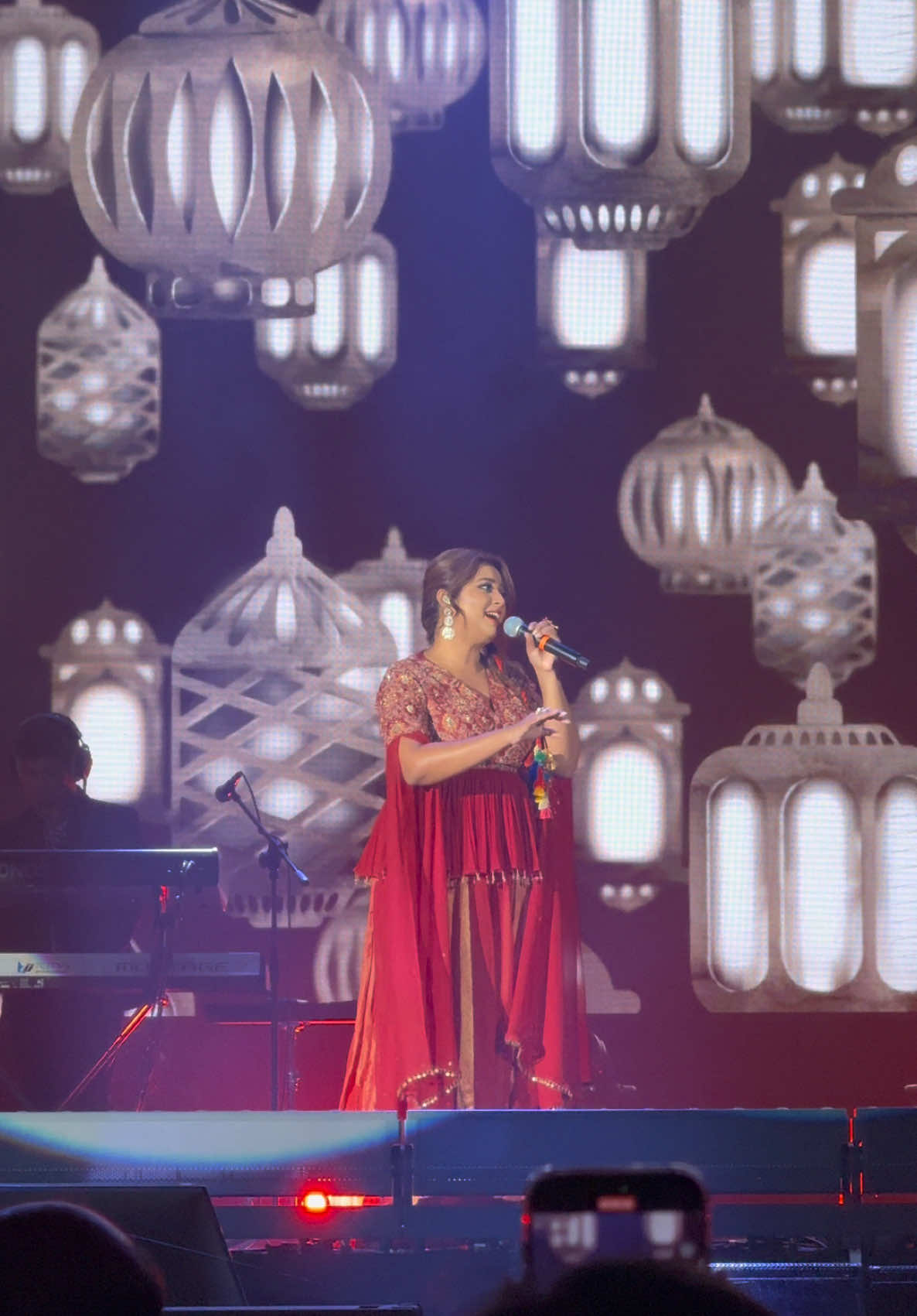 Shreya Ghoshal concert in Jakarta #shreyaghoshal #laguindia #bollywoodsong #tujhmeinrabdikhtahai #rabnebanadijodi 