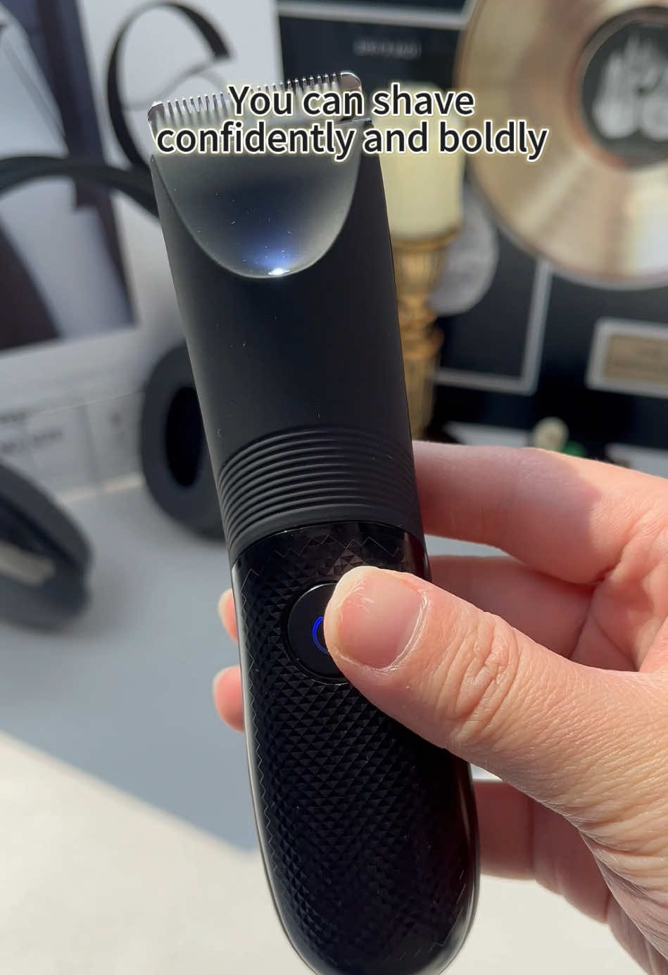 Bye-Bye, Razor Burn! 🪒✨#TikTokMadeMeBuyIt #DealDrops #Spotlight  #GroomingGoals #NoMoreNicks #ManscapeLikeAPro #razor #fyp #1000w #shavingtips #satisfying #razor 