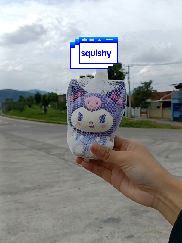 Squishy karakter sanrio dulu maaah ga punya sekarang maah punya karena harganya terjangkau , yuuk kalian yg mau order cek kerajang kuning nekapika ya #squishy #squishytoy #mainananak #mainanseru 
