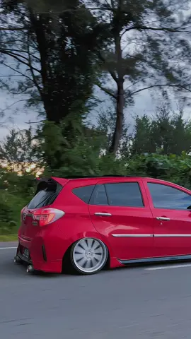 Lain dirakam makin lain yang limpas 😫 #fypforyoupage #masukberandafyp #fypシ #piruhluncaiairsuspension🎈 #borneostyle #carguy #xybcafyp #myvifacelift #sirion #myvi 