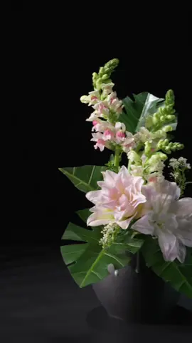 Ngắm hoa  giúp ta thư giãn #cabifloral #hoa#camhoanghethuat #hoa8_3 #hoatu 
