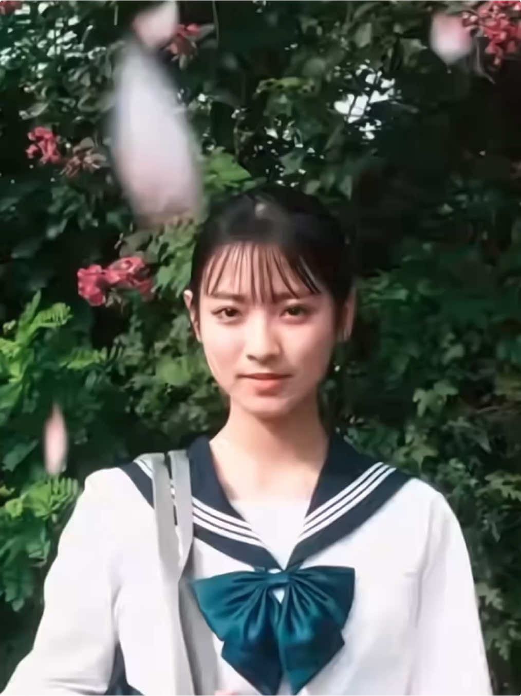 Pre debut Anna on Ryota Suzuki “Aoharu” MV 😍 #annameovv #tanakaanna #田中杏奈 #meovv @MEOVV 