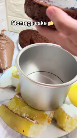 Cake au chocolat 🍫  Montage cake 🎂  #fyp #cake #montagegateaux #montage #cakes #كيك #قسنطينة #الجزائر #شعب_الصيني_ماله_حل😂😂 #cakevideo #cake #cakedecorating #noix #chocolate #cacao 