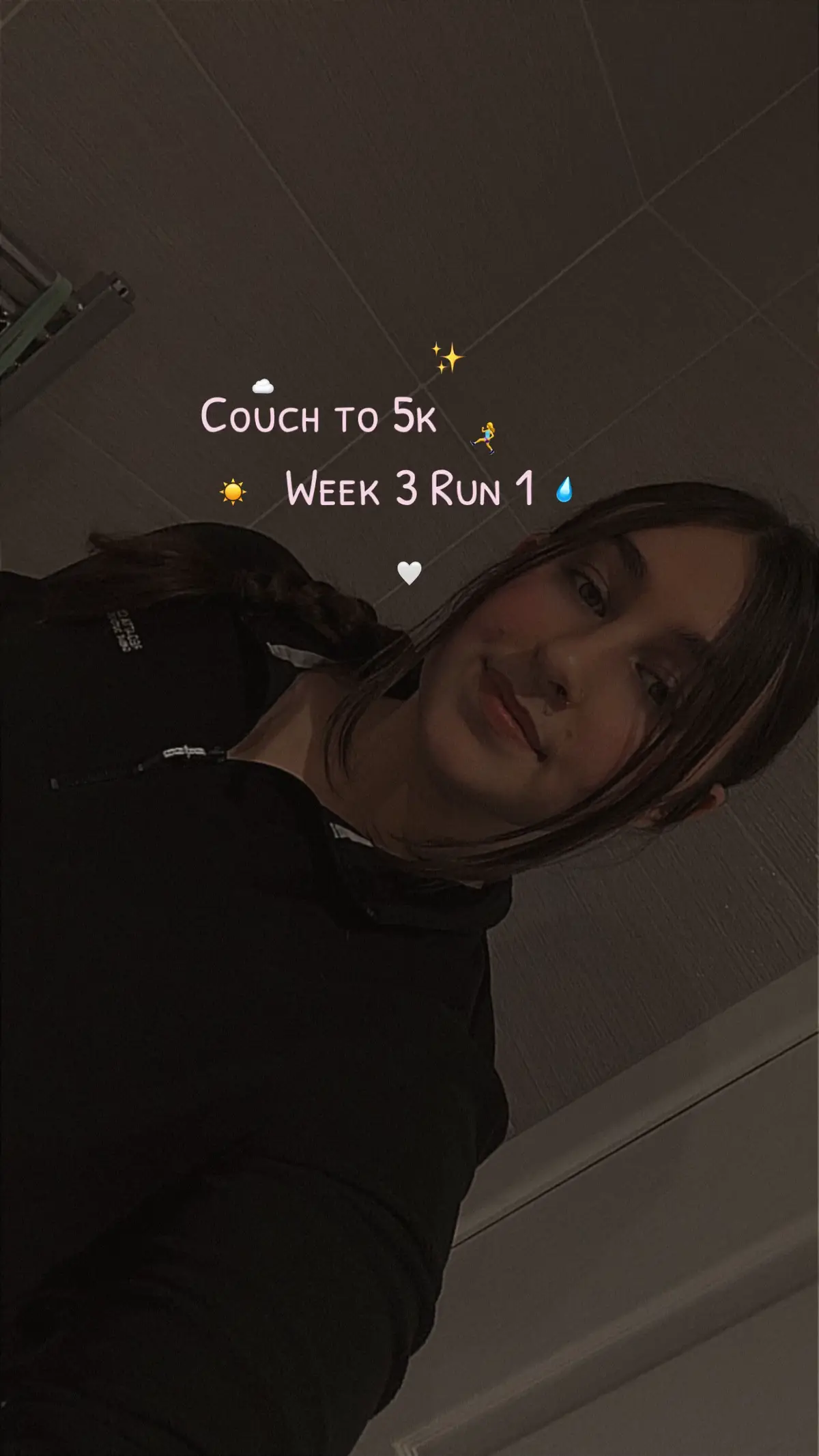 Can’t believe I’m already on week three! If you are think about starting the couch to 5k just do it! 1. You can always re do a run if you aren’t ready to move on to the next one yet🏃‍♀️ 2. You can pace yourself whatever way works for you. Being a slow runner doesn’t take away from the fact that you’re still getting out and running✨ 3. The benefits that this has had on my mental health has been incredible! Always worth giving it a go💗 #couchto5k #runningera #runlikeagirl #girlythings #mentalhealthmatters #runningmotivation #fypp 