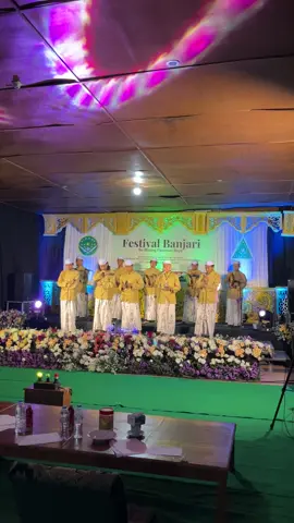 sejenak lupakan dunia, mari kita luapkan kerinduan pada sang baginda tercinta 🌹 #almahfudzi #mahalulqiyam #mahalulqiyam🤲 #sholawatbanjari #banjarijawatimur #fesbannasional #fesban #banjarystory #banjaricover #fesbanjatim #banjariinfo #banjariviral #sholawatnabimuhammadsaw #sholawatalbanjari #banjari #banjaristory #fyp 