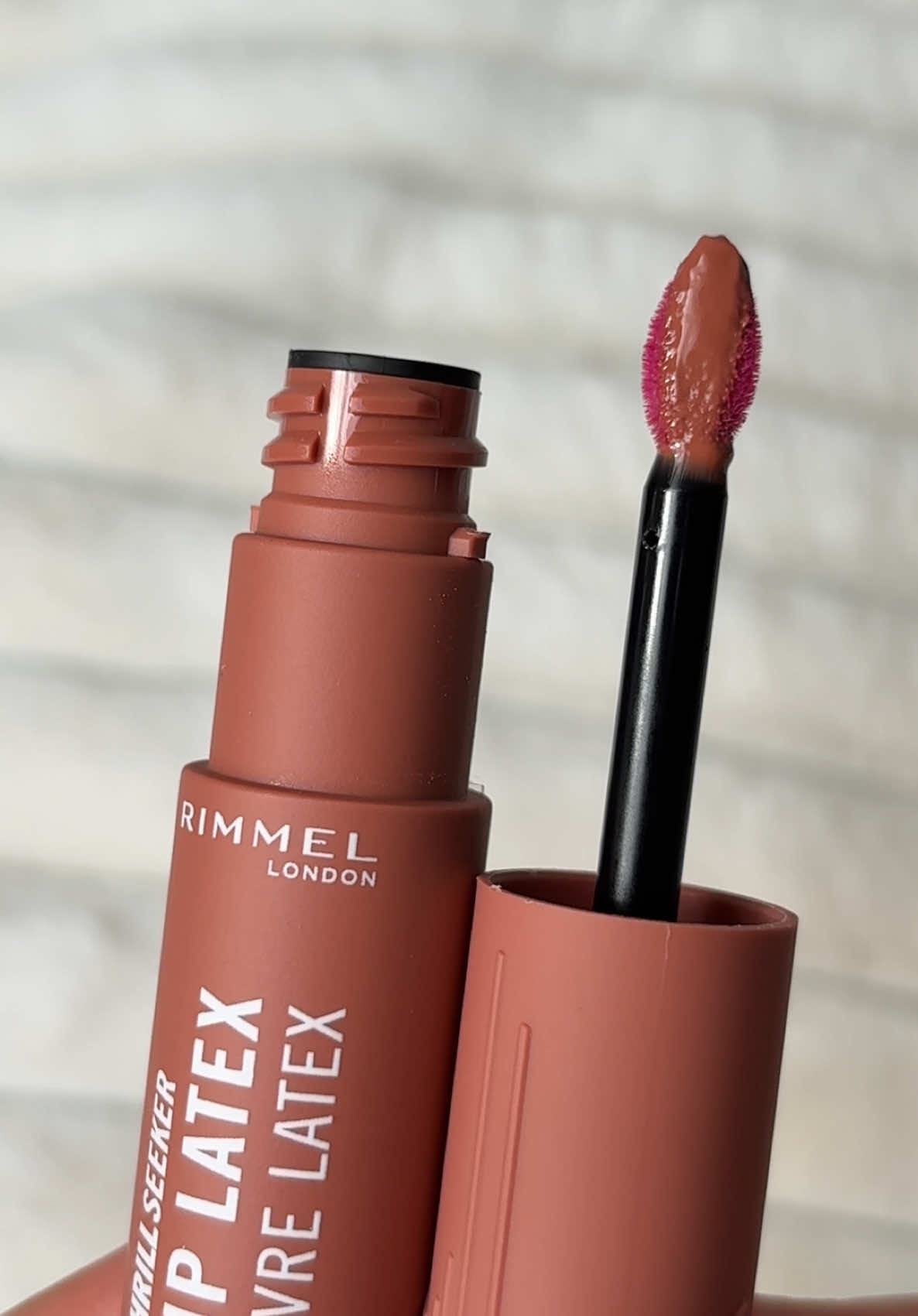 Rimmel Lip Latex in shade 250 Honey Bun. Very hydrating, lightweight, and soooo pigmented. The formula feels really comfortable & lightweight, and is infused with hyaluronic acid, vitamin E and Aloe Vera. Available in 8 shades at £11.99 each.  ad/gifted @rimmellondon  #rimmel #rimmellondon #rimmellipstick #lipstain #lipproducts #lipstick #liptint #lipcare #makeup #makeupaddict #makeuplover #wakeupandmakeup #makeupvideos #makeupswatches #swatches #liquidlipstick #liquidlip #affordablemakeup #makeupcollection #rimmeltrending #rimmelliplatex #trendingmakeup #grwm 