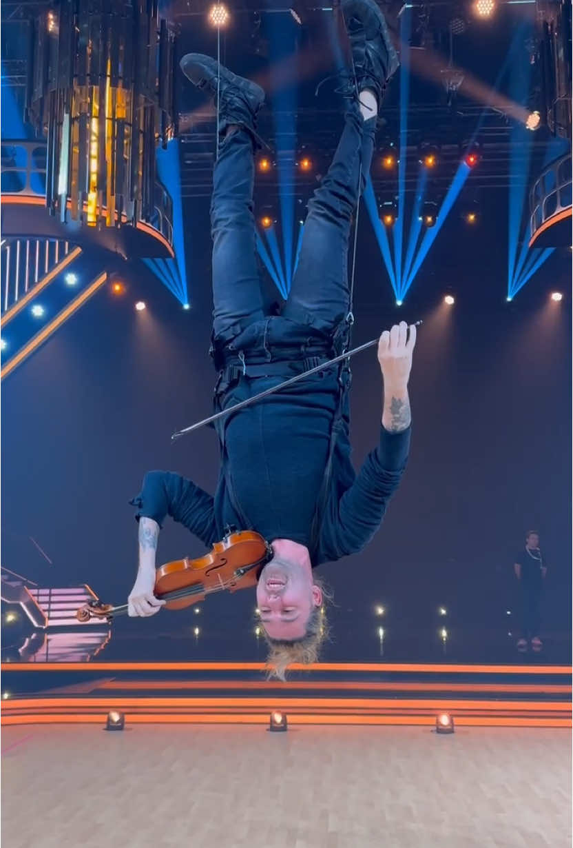 Was ein toller Abend bei Let‘s Dance! Möchte euch heute einen Eindruck von den Proben zeigen! What a great evening at Let’s Dance! Would like to show you a glimpse of the rehearsals! #davidgarrett #letsdance @letsdance.rtl 