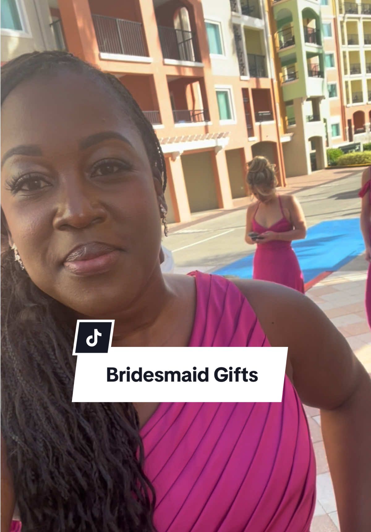 Our bride @Dr. Chisom Ikeji gifted each of her bridesmaid an amazing gift bag with some amazing items #bridesmaid #bridesmaidsgifts #weddingideas @Azazie @marcjacobs @rhode skin @SUNGBOON EDITOR @Noshinku 