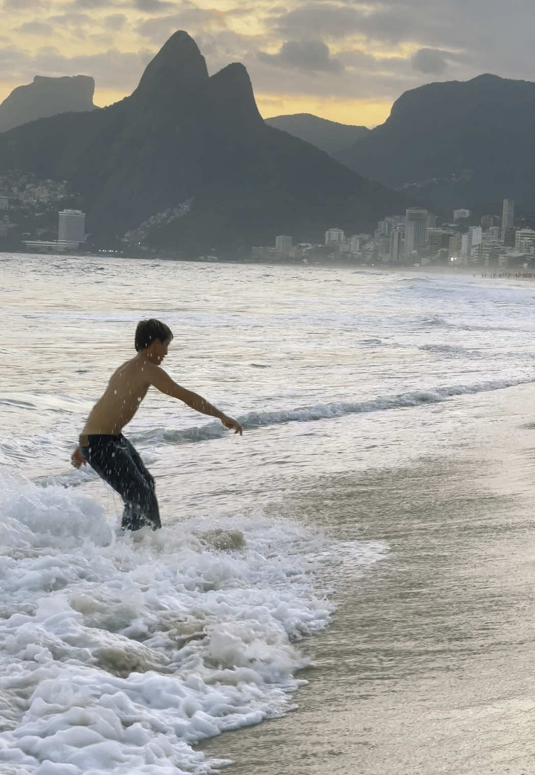 I forgot my shorts and couldn’t resist the sunset session 🇧🇷