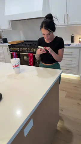 #fyp #cute #wife #comedy #funny #funnyvideo #couple #reaction #outfit #viral 