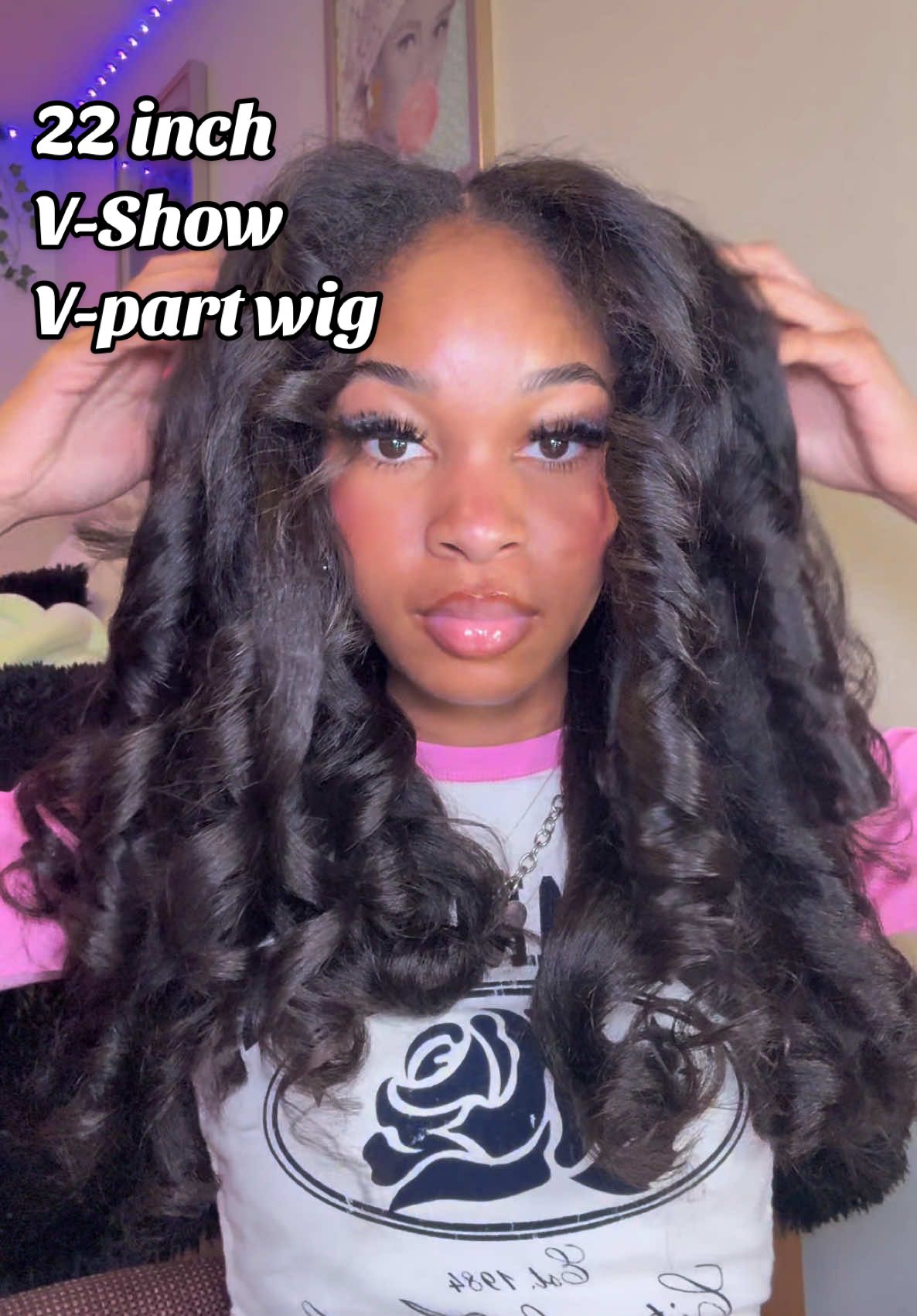 Inlove with this v-part wig CODE: VSHOWTT link in bio (22inch) @VSHOW HAIR #trending #90s #blowthisup #aylecia